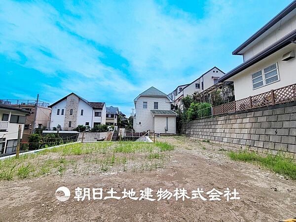 【現地写真】温かい太陽を感じる事ができるのは、目の前に遮るものが無いから。彼方に広がる風景が絵画のように広がります。