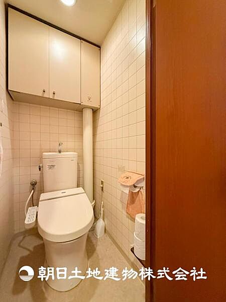 【トイレ】温水洗浄便座付トイレです。毎日使う場所だから、より快適な空間でありたいですね。