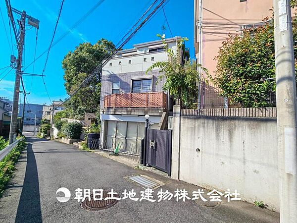 【外観・立地】その家から感じられる、気品・上質・重厚感・極細やかさ、そのすべては見た者に安らぎを与える特別な空間です。