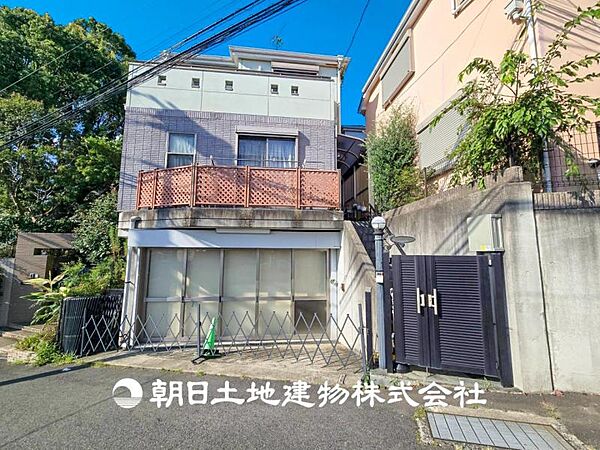 【外観・立地】表現された空間はたくさんの光を浴び、風を感じ、暮らしを豊かにしてくれます。家族の思い出を刻んでいきます。