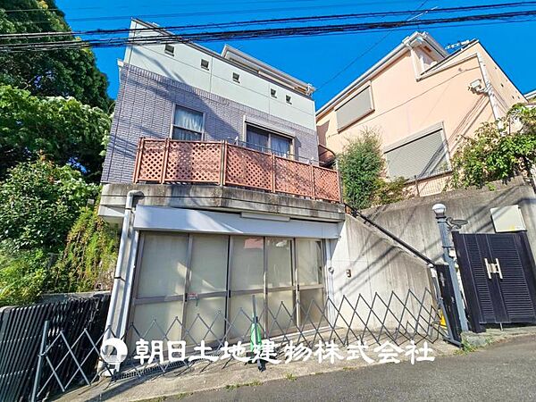 【外観写真】爽やかな陽光がもたらす光と風を贅沢なまでに感じる暮らしがここに始まります。