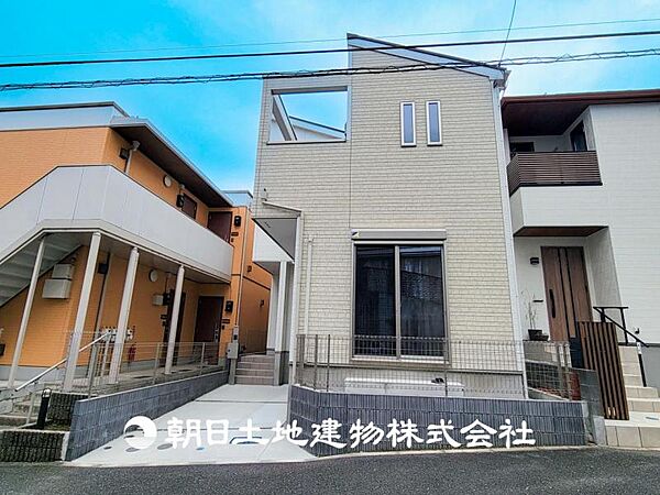 【外観写真】表現された空間はたくさんの光を浴び、風を感じ、暮らしの時間を豊かにしてくれます。