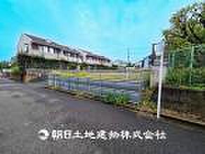 【現地写真】爽やかな青空の下に贅沢なほどに降り注ぐ陽光、豊かな居住性と、クオリティが見事に調和した空間は、住まうことの喜びを感じさせてくれます。