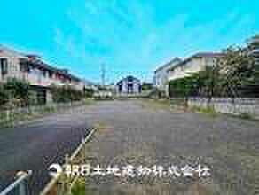 【現地写真】この開放感ある眺望と共に閑静な住宅街の季節感を演出する四季折々の変化を楽しめる心地よい場所となることでしょう。