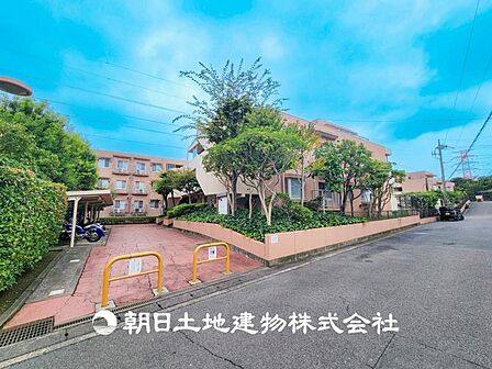 【現地写真】その場所から感じられる、気品・上質・重厚感・極細やかさ、そのすべては見た者に安らぎを与える特別な空間です。ここに住むからこそ意味がある。すべての(始まり)をここから迎えましょう。