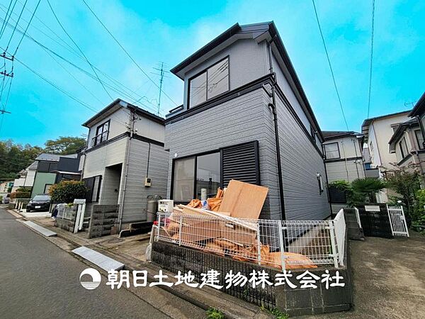 【外観写真】大切なご家族、招いた友人と過ごすひと時を溢れる光が優しく包み込む空間。大切な人とともに、心穏やかに過ごすひととき。