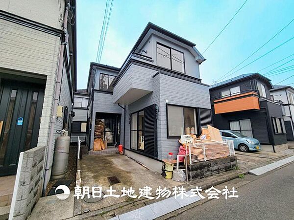 【外観写真】将来にわたって資産価値が継続する「上質」な佇まいを目指しました。おしゃれな雰囲気や自然の潤い、親しみやすさといった特徴を、街に新たな価値をもたらし続けてくれます。