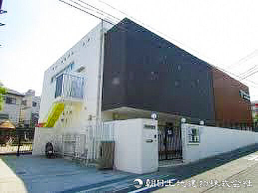 【希望ヶ丘幼稚園】240ｍ　遊び中心でお子様が楽しく通える環境で、ひとりひとりの個性を尊重するやさしく自由な雰囲気が魅力です。教室がきれいでセキュリティ面も安心です。