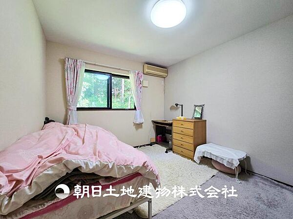【居室】設計者のセンスが求められる大切な空間だからこそ、落ち着いて過ごせる癒しと寛ぎの空間が欲しい。そんな願いを叶えました。