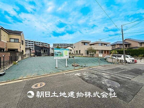 【現地写真】表現された空間はたくさんの光を浴び、風を感じ、暮らしの時間を豊かにし、大切な家族の思い出を刻んでいきます。