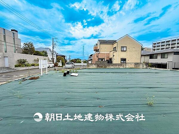 【現地写真】温かい太陽を感じる事ができるのは、目の前に遮るものが無いから。彼方に広がる風景が絵画のように広がります。