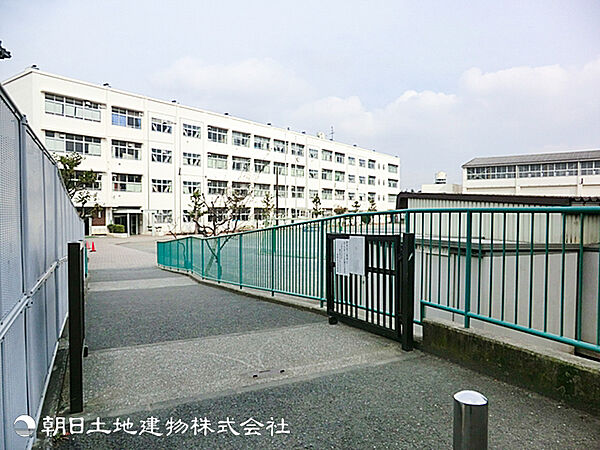 笹野台小学校550ｍ