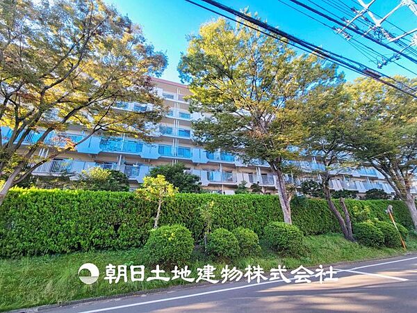 【外観・立地】その家から感じられる、気品・上質・重厚感・極細やかさ、そのすべては見た者に安らぎを与える特別な空間です。