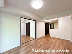 ロイヤルプラザ三ツ沢 3LDKのリビング/ダイニング