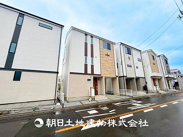 【外観・立地】その家から感じられる、気品・上質・重厚感・極細やかさ、そのすべては見た者に安らぎを与える特別な空間です。