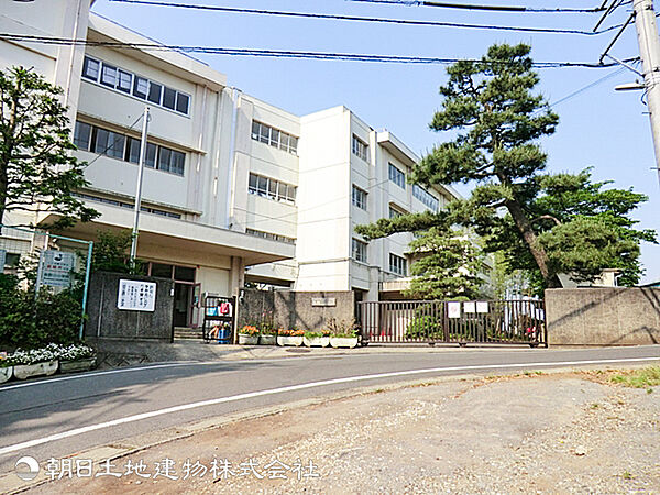南野川小学校310ｍ