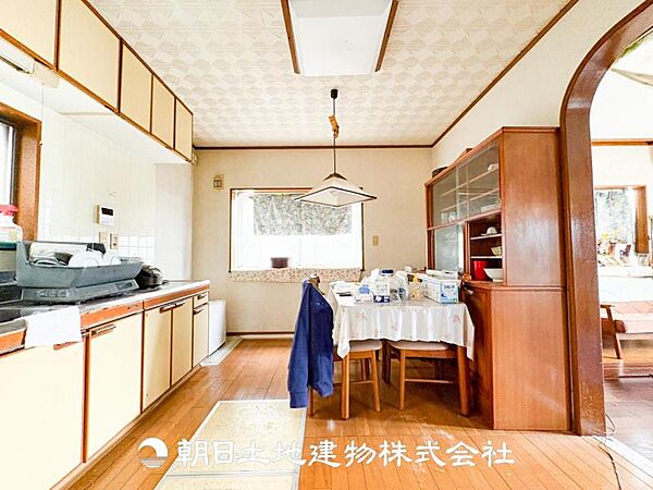 大切なご家族、招いた友人と過ごすひと時を溢れる光が優しく包み込む空間。