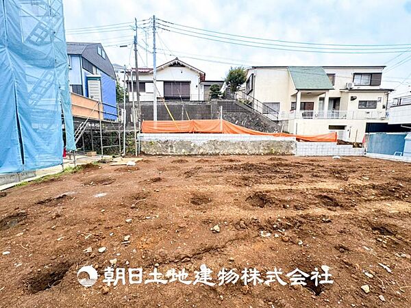 【外観写真】温かい太陽を感じる事ができるのは、目の前に遮るものが無いから。彼方に広がる風景が絵画のように広がります。