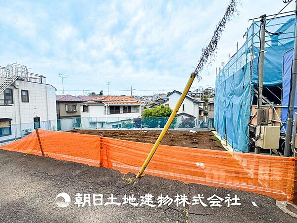 【外観写真】おしゃれな雰囲気や自然の潤い、親しみやすさといった特徴を、街に新たな価値をもたらし続けてくれます。