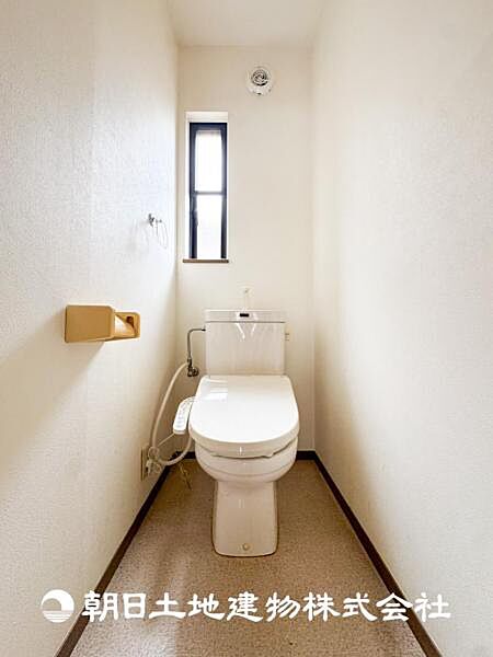 【トイレ】大切な1人時間。寛ぎだけではない、快適な生活を送る為に必要なもの。毎日使う場所だから、より快適な空間に仕上げられています。