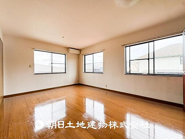 【居室】設計者のセンスが求められる大切な空間だからこそ、落ち着いて過ごせる癒しと寛ぎの空間が欲しい。そんな願いを叶えました。