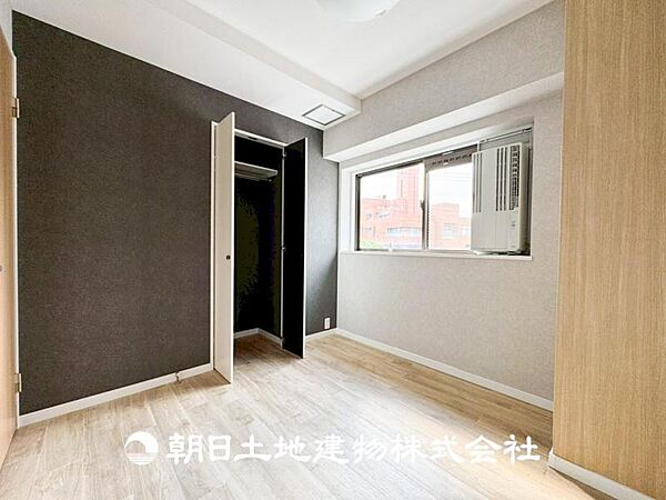 【居室】ご自宅で快適に過ごす条件は、一人ひとり違います。個性が強すぎないシンプルな内装とシンプルなデザインで統一しております。居住していく中であなただけの【幸せマイホーム】を創り上げて下さい。