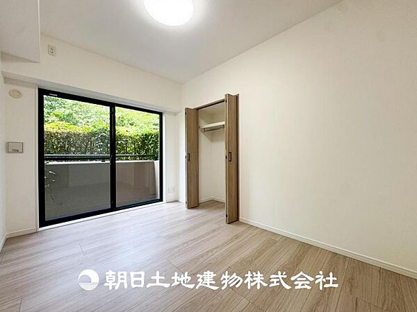 【居室】大切な家族一人ひとりの大切な個別空間。趣味・感性で個性的に飾って頂けるようシンプルに仕上げてあります。自分時間を充実させながら心豊かなひとときを過ごすための大切な空間。