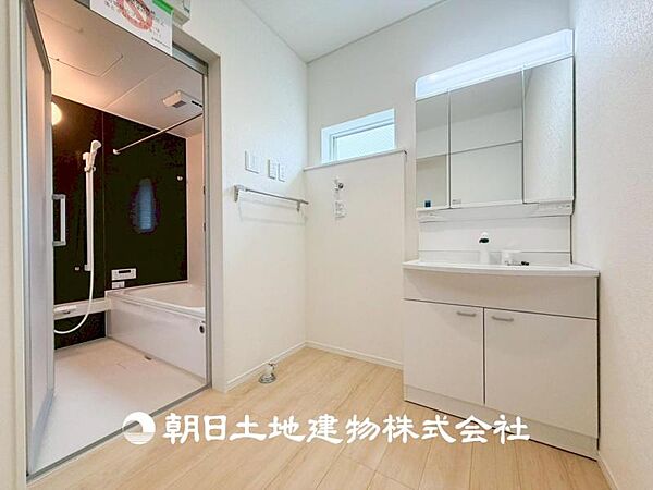 【洗面化粧台】こだわりをもった洗面台は普段の日々をファッショナブルな日々に変換してくれる力があります。