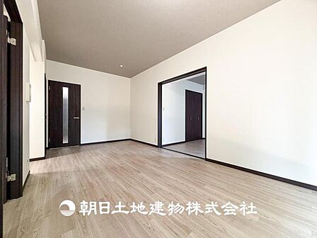 【リビング】家族や友人との時間など1番多くの時間を過ごす空間だからこそ快適な空間を目指してプランニングしました