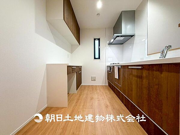 【キッチン】住宅の主役でもあり、日常生活を過ごす上で重要な水回りでもあるからこそ機能性・デザイン性に拘りました。。
