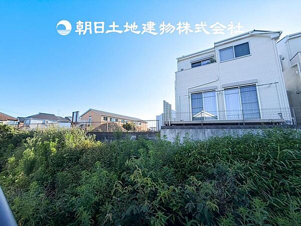 【眺望】部屋から眺める景色はお部屋のインテリアの一部です。開放感ある景色は季節や天候によって変化する素敵な絵画ですね！