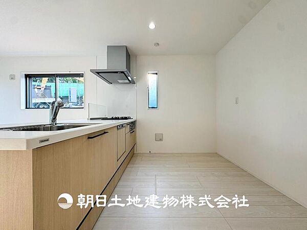 【キッチン】住宅の主役でもあり、日常生活を過ごす上で重要な水回りでもあるからこそ機能性・デザイン性に拘りました。。