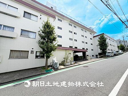 【外観・立地】表現された空間はたくさんの光を浴び、風を感じ、暮らしを豊かにしてくれます。家族の思い出を刻んでいきます。