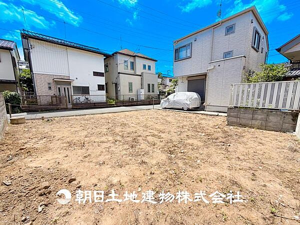 【外観・立地】時代の流行ではなく拘りを貫く。シックなカラートーンで街並みに溶け込む外観は、絶妙なバランスで輝きを放ちます