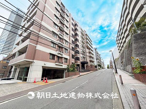 【外観・立地】時間のゆとりと空間、暖かな陽光がもたらす光と風を独占してください。ここから新しい暮らしが始まります。