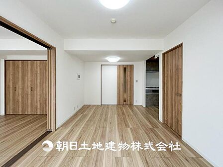 【リビング】家族や友人との時間など1番多くの時間を過ごす空間だからこそ快適な空間を目指してプランニングしました