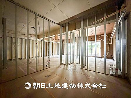 【内観】その家から感じられる、気品・上質・重厚感・極細やかさ、そのすべては見た者に安らぎを与える特別な空間です。