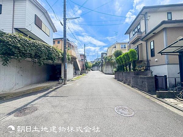 【外観・立地】その家から感じられる、気品・上質・重厚感・極細やかさ、そのすべては見た者に安らぎを与える特別な空間です。