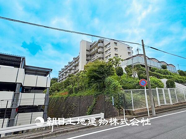【外観・立地】表現された空間はたくさんの光を浴び、風を感じ、暮らしを豊かにしてくれます。家族の思い出を刻んでいきます。