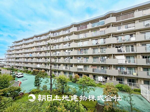 【外観・立地】時間のゆとりと空間、暖かな陽光がもたらす光と風を独占してください。ここから新しい暮らしが始まります。