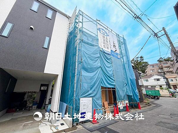 【外観・立地】時間のゆとりと空間、暖かな陽光がもたらす光と風を独占してください。ここから新しい暮らしが始まります。