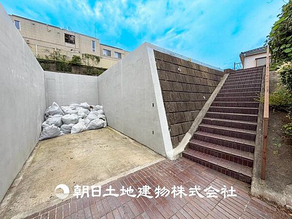 【外観写真】時間のゆとりと空間、爽やかな陽光がもたらす光と風を贅沢なまでに感じる暮らしがここに始まります。
