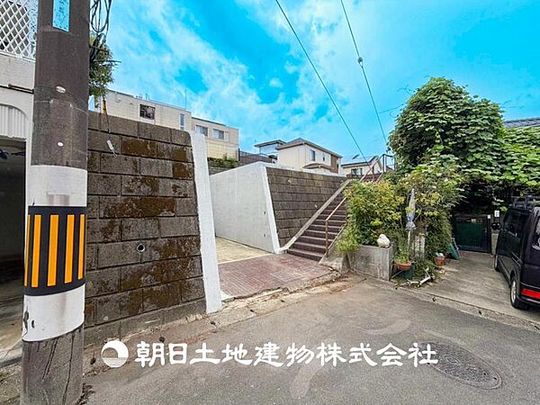 【外観・立地】表現された空間はたくさんの光を浴び、風を感じ、暮らしを豊かにしてくれます。家族の思い出を刻んでいきます。