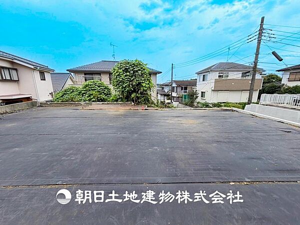 【外観・立地】家族の色を映し出す洗練された邸宅は、ずっと輝き続けながらいつしか街の風景に溶け込み人と共に歩んいきます。