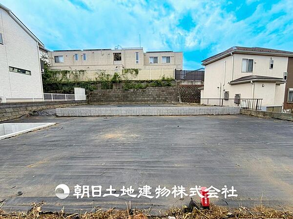 【外観写真】時間のゆとりと空間、爽やかな陽光がもたらす光と風を贅沢なまでに感じる暮らしがここに始まります。