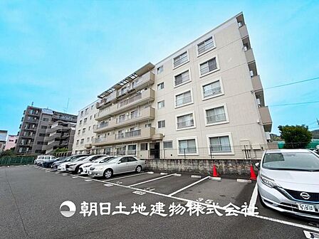 【外観・立地】表現された空間はたくさんの光を浴び、風を感じ、暮らしを豊かにしてくれます。家族の思い出を刻んでいきます。