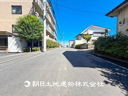 【外観写真】時間のゆとりと空間、爽やかな陽光がもたらす光と風を贅沢なまでに感じる暮らしがここに始まります。