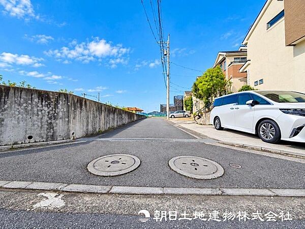 【外観・立地】時間のゆとりと空間、暖かな陽光がもたらす光と風を独占してください。ここから新しい暮らしが始まります。