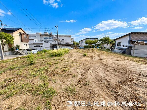 【外観写真】時間のゆとりと空間、爽やかな陽光がもたらす光と風を贅沢なまでに感じる暮らしがここに始まります。