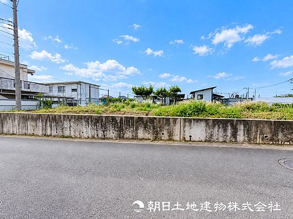 【外観・立地】時間のゆとりと空間、暖かな陽光がもたらす光と風を独占してください。ここから新しい暮らしが始まります。